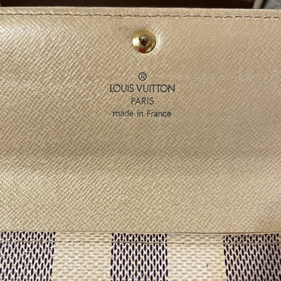 Louis Vuitton Azur Sarah Wallet - Picture 8 of 15